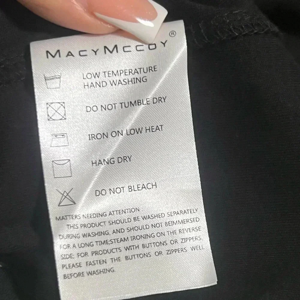 NWT MACYMCCOY Men’s Blue Banana Print Black T-Shirt
